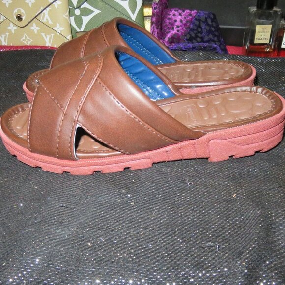 BOGO Mountain Acupressure Foot Massage Reflexology Slip-On Brown Sandals size 9 - Picture 1 of 7